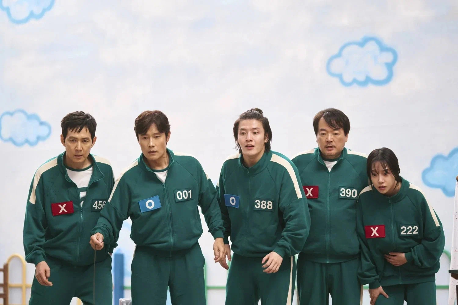 &ldquo;Kalmar o&yacute;nunyň&rdquo; ikinji m&ouml;ws&uuml;mi Netflix-de tomaşa sany bo&yacute;un&ccedil;a ikinji amerikan d&auml;l meşhur taslama boldy